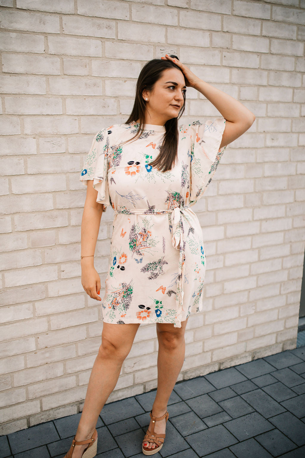 GEBLÜMTES KLEID