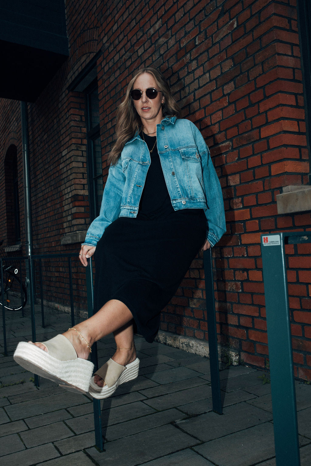CROPPED BOYFRIEND JEANSJACKE