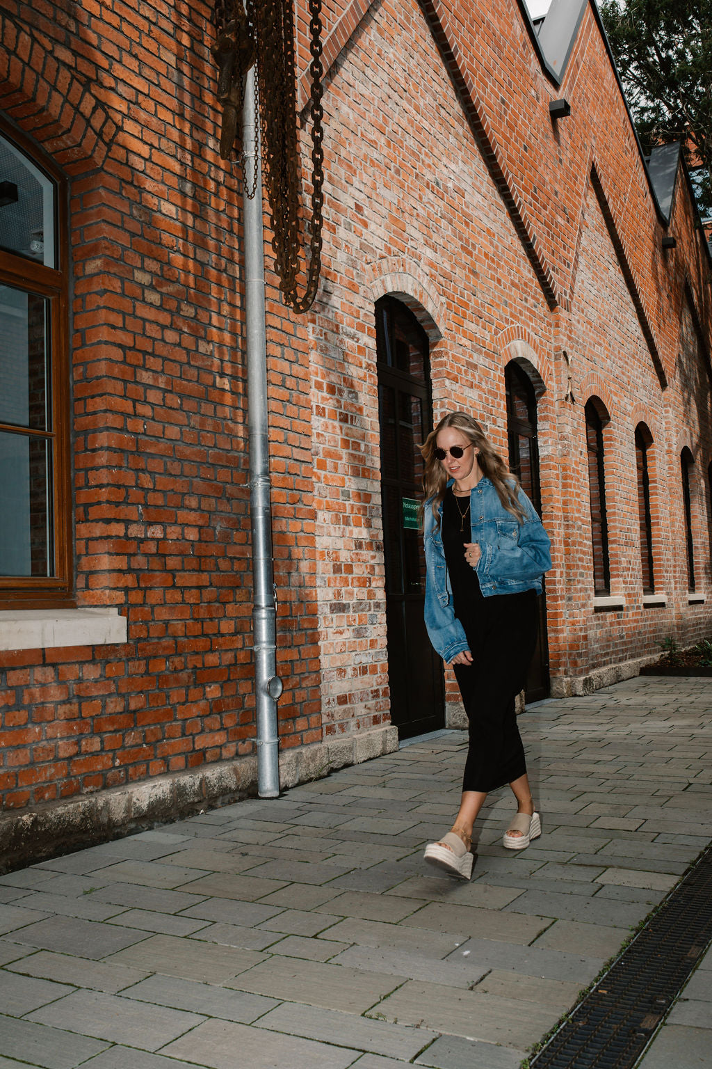 CROPPED BOYFRIEND JEANSJACKE