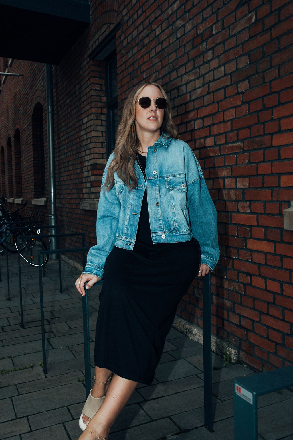 CROPPED BOYFRIEND JEANSJACKE