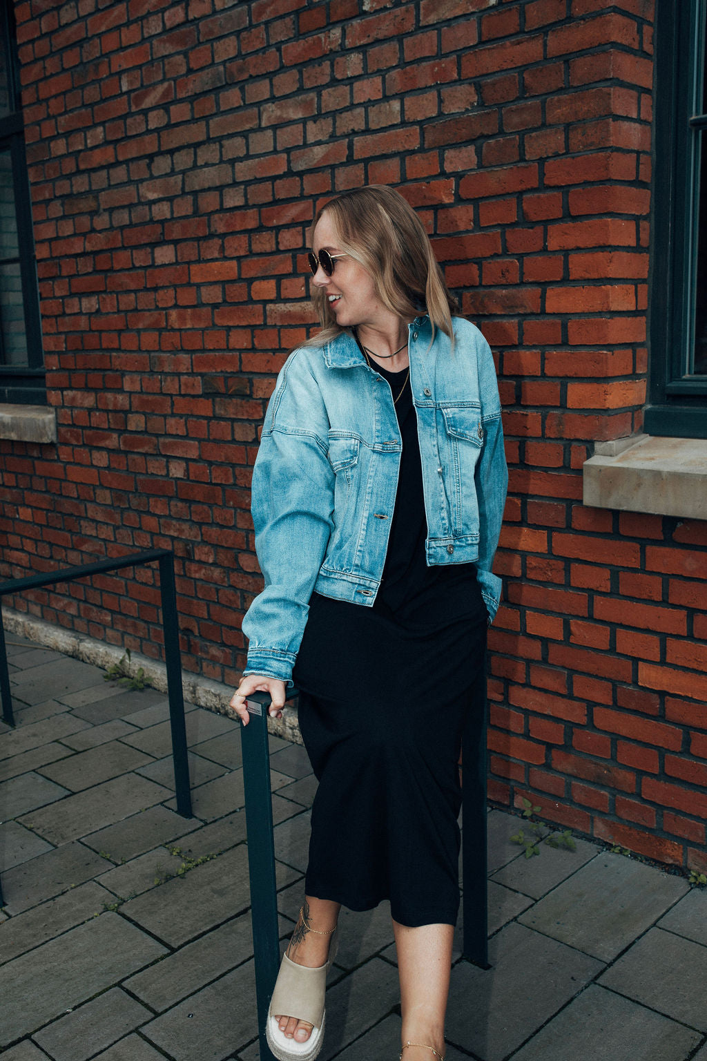 CROPPED BOYFRIEND JEANSJACKE