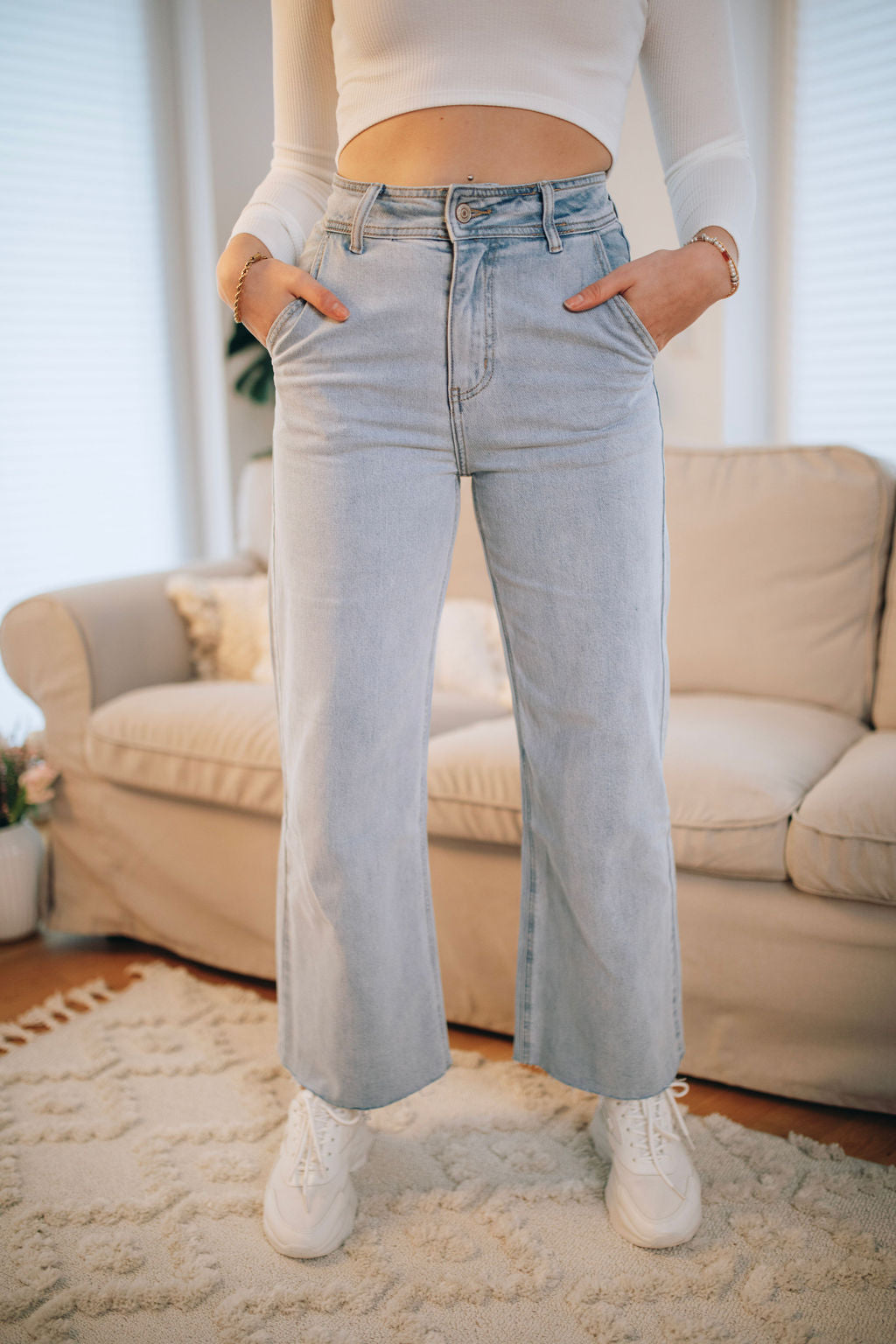 WIDE ANKLE JEANS